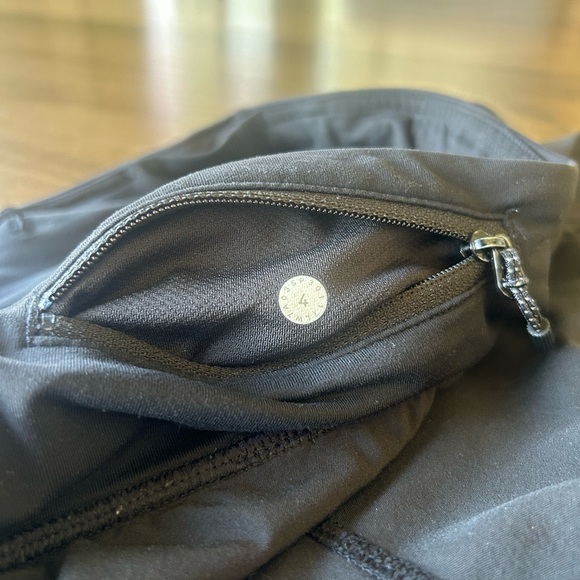 Lululemon Run Times Short *4-way Stretch 4" Black Size 4 - Picture 11 of 11
